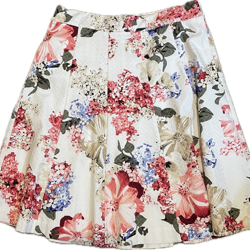 White House Black Market White Floral Circle Skirt with Pink & Cream Blooms